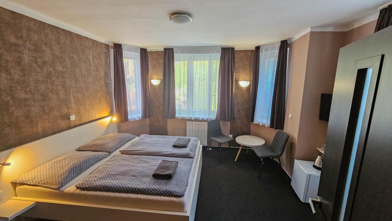 Almond Hotel Teplice Kültér fotó