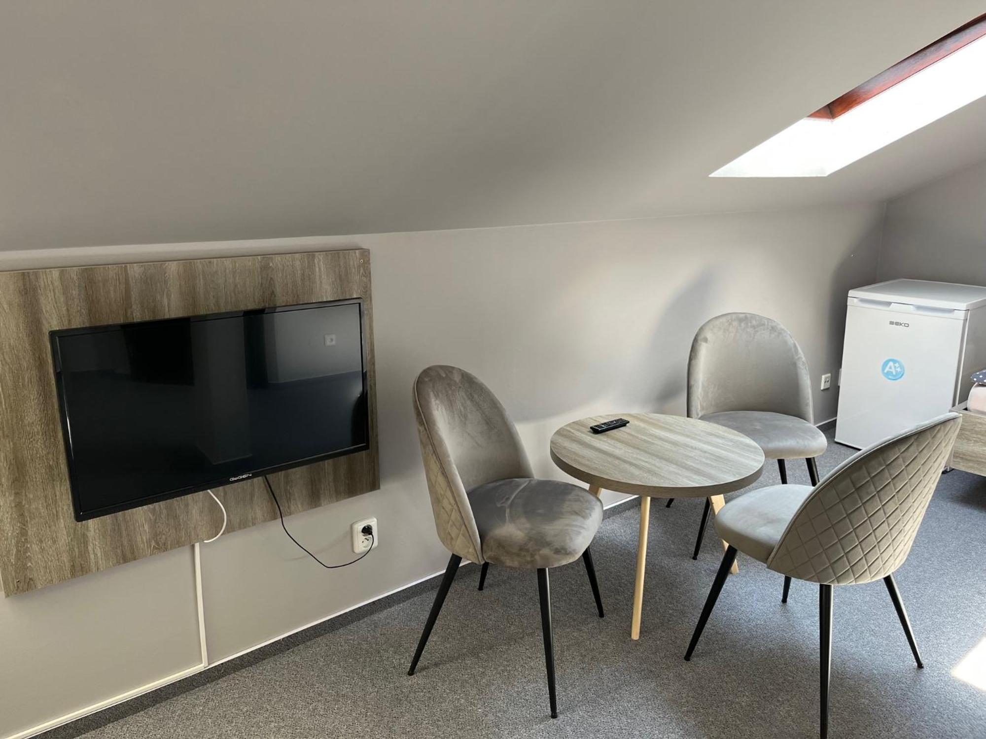 Almond Hotel Teplice Kültér fotó